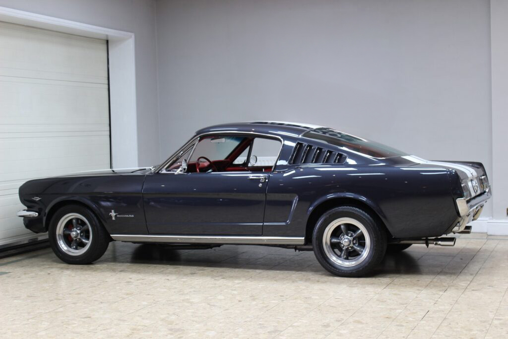 1965 Ford Mustang Fastback - Image 10