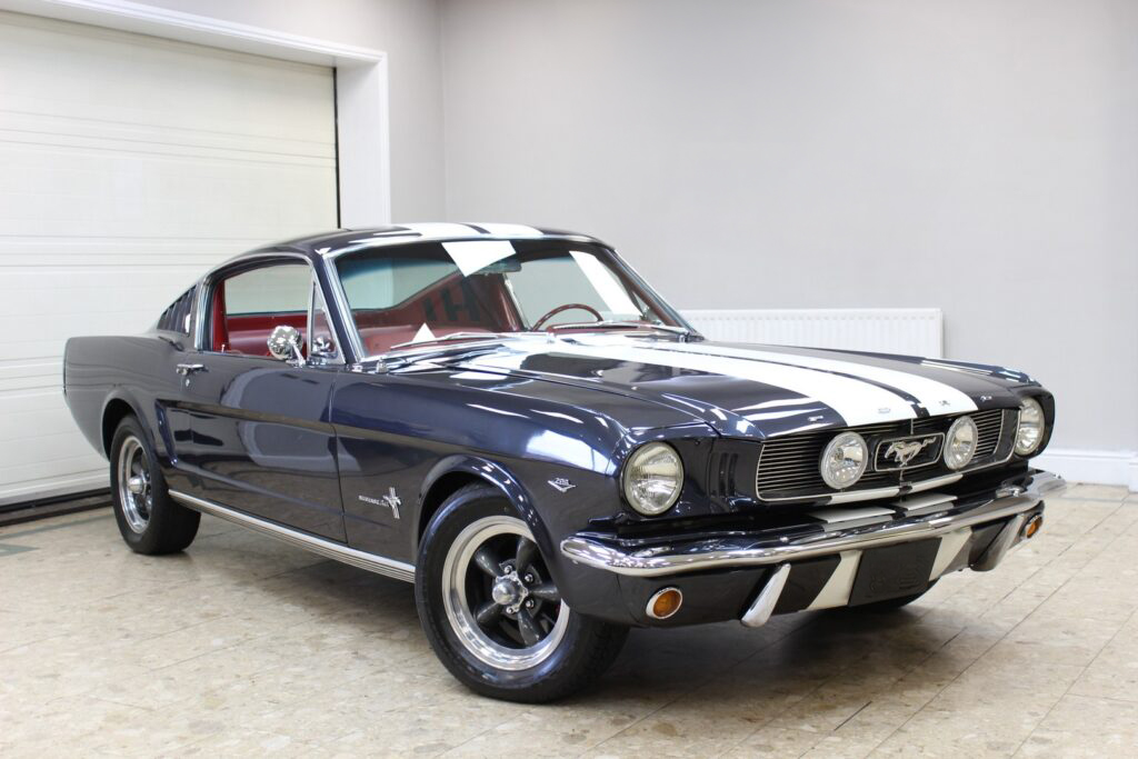 1965 Ford Mustang Fastback - Image 4